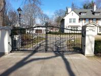 estate driveway gate